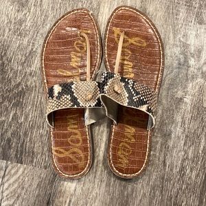 Sam Edelman Black/Gold/White Sandals. Size: 9.5